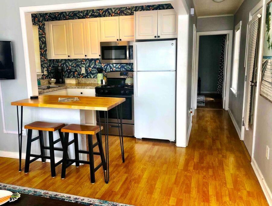 Steps To Beach & Downtown! Cozy Beach Bungalow #1 Lake Worth Beach Exterior photo